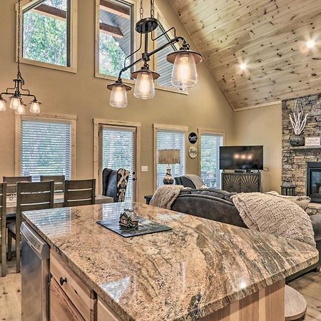 Sevierville Cabin Deck With Foosball And Hot Tub! Esterno foto