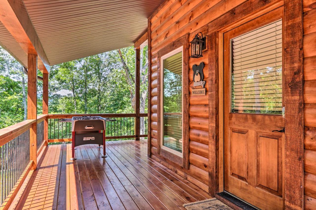 Sevierville Cabin Deck With Foosball And Hot Tub! Esterno foto