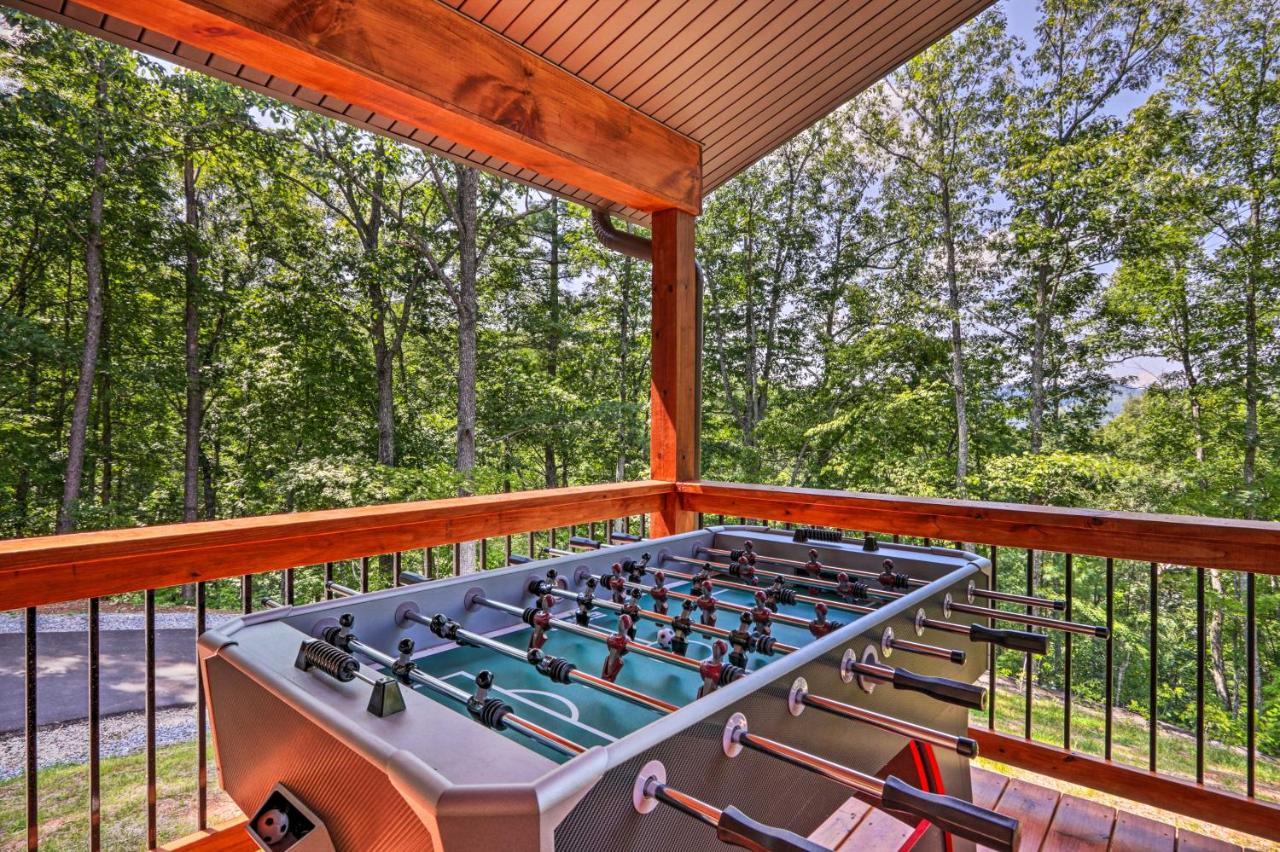 Sevierville Cabin Deck With Foosball And Hot Tub! Esterno foto