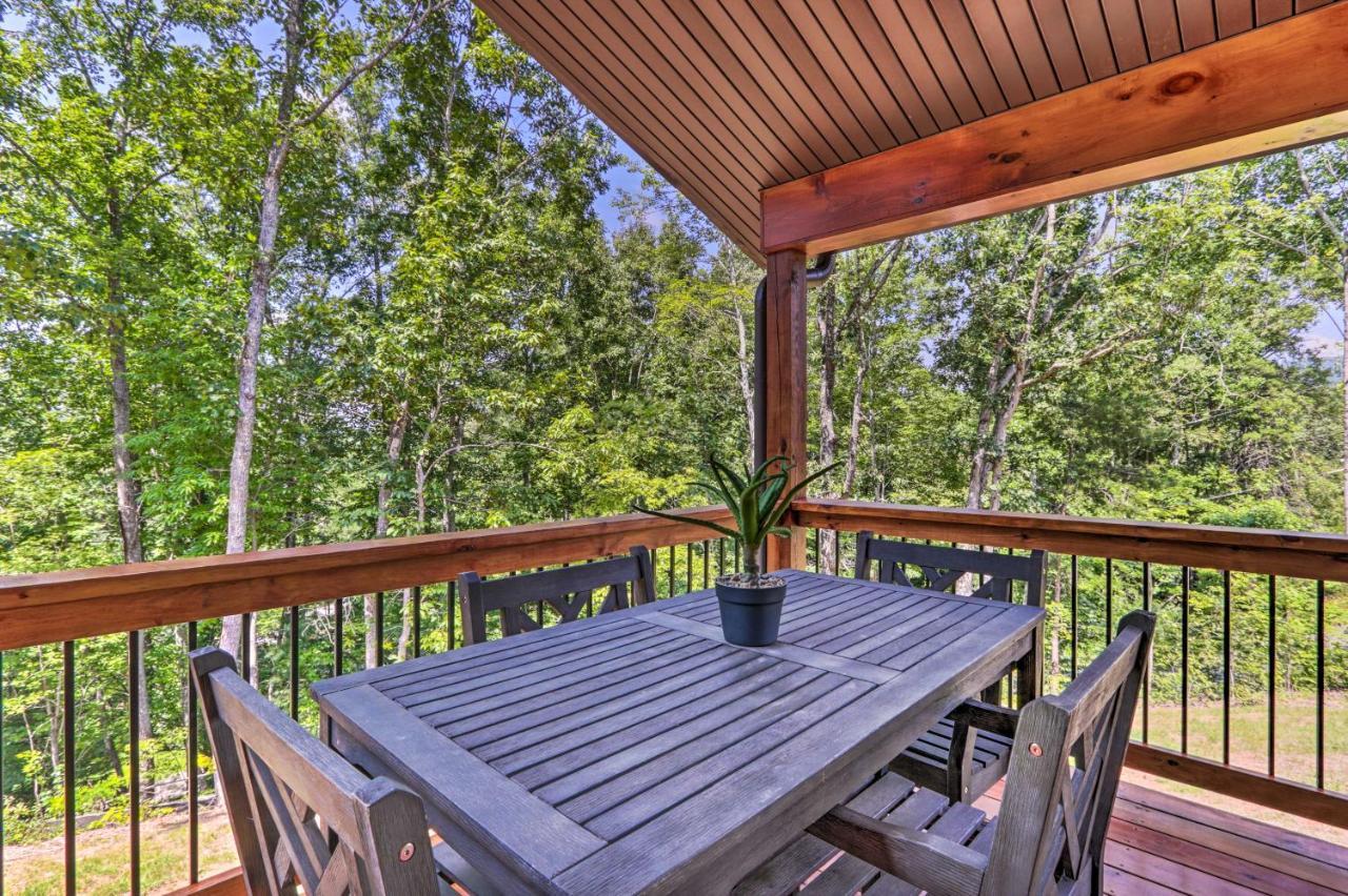 Sevierville Cabin Deck With Foosball And Hot Tub! Esterno foto